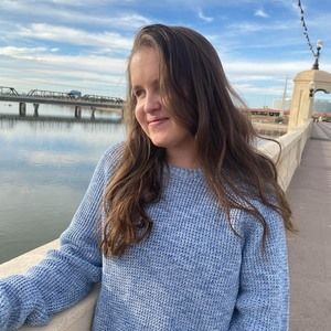 Meet your Posher, Avery